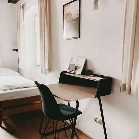 Nocleg ze śniadaniem Schwarzes Haus 3*